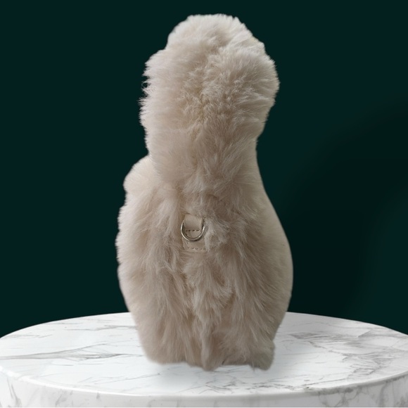 Forever 21 Chic Faux Fur Handbag in Off White - Picture 3 of 5